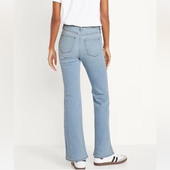 Old Navy ‘High Rise Wow Flare’ Light Wash Size 10 - Picture 2 of 3